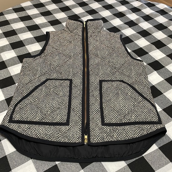 J. Crew Down Full Zip Jacket Vest Women’s Small Black Herringbone Pockets Gold - Picture 9 of 9